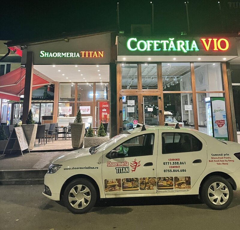 Shaormeria Titan angajaza